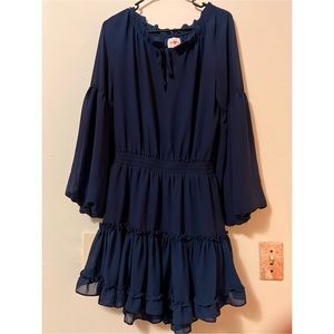 💙 Navy blue ruffle dress.